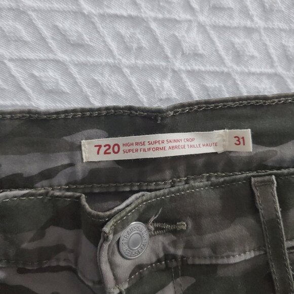 LEVI STRAUSS- 720 HIGH RISE SUPER SKINNY CROP STRETCH CAMO PANTS - Picture 12 of 12